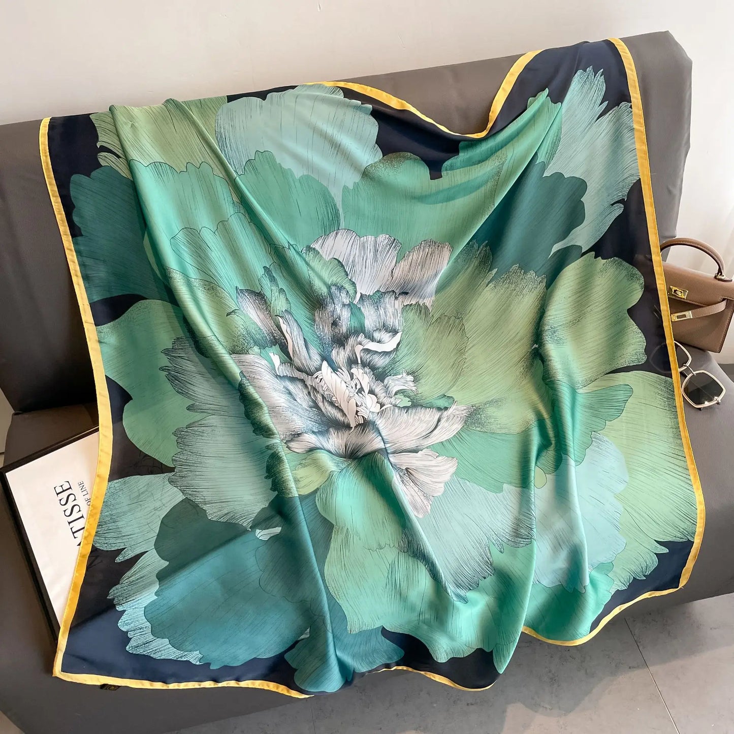 HYKMAIYW Luxury Horse Print Square Scarf Imitation Silk