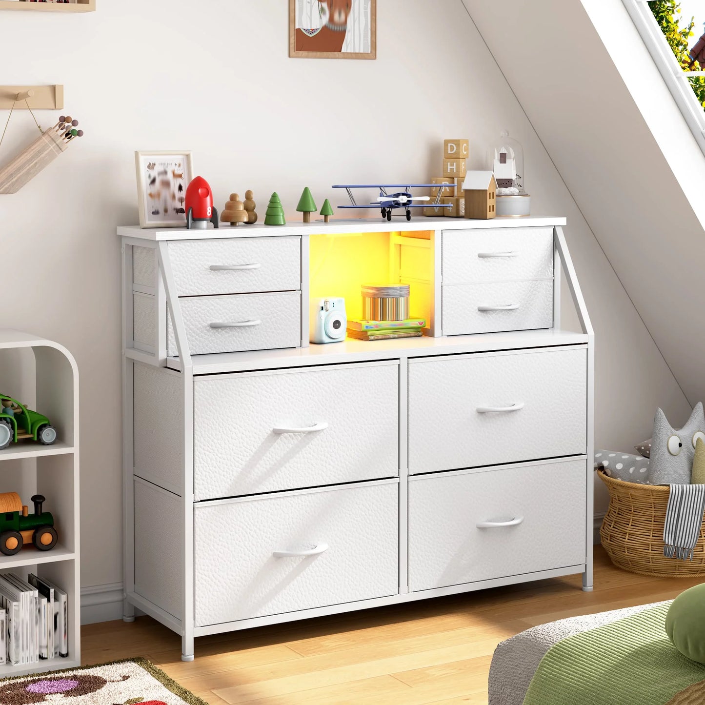 EnHomee 8 Drawers + 2 Open Shelves Dresser – LED Lights & Power Strip Included – Medium Chest for Hallway, Entryway, or Bedroom Use