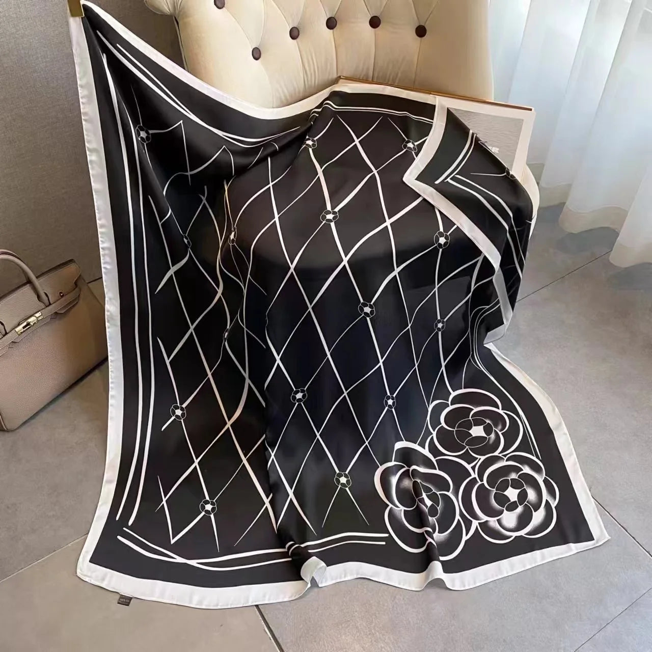 HYKMAIYW Luxury Horse Print Square Scarf Imitation Silk