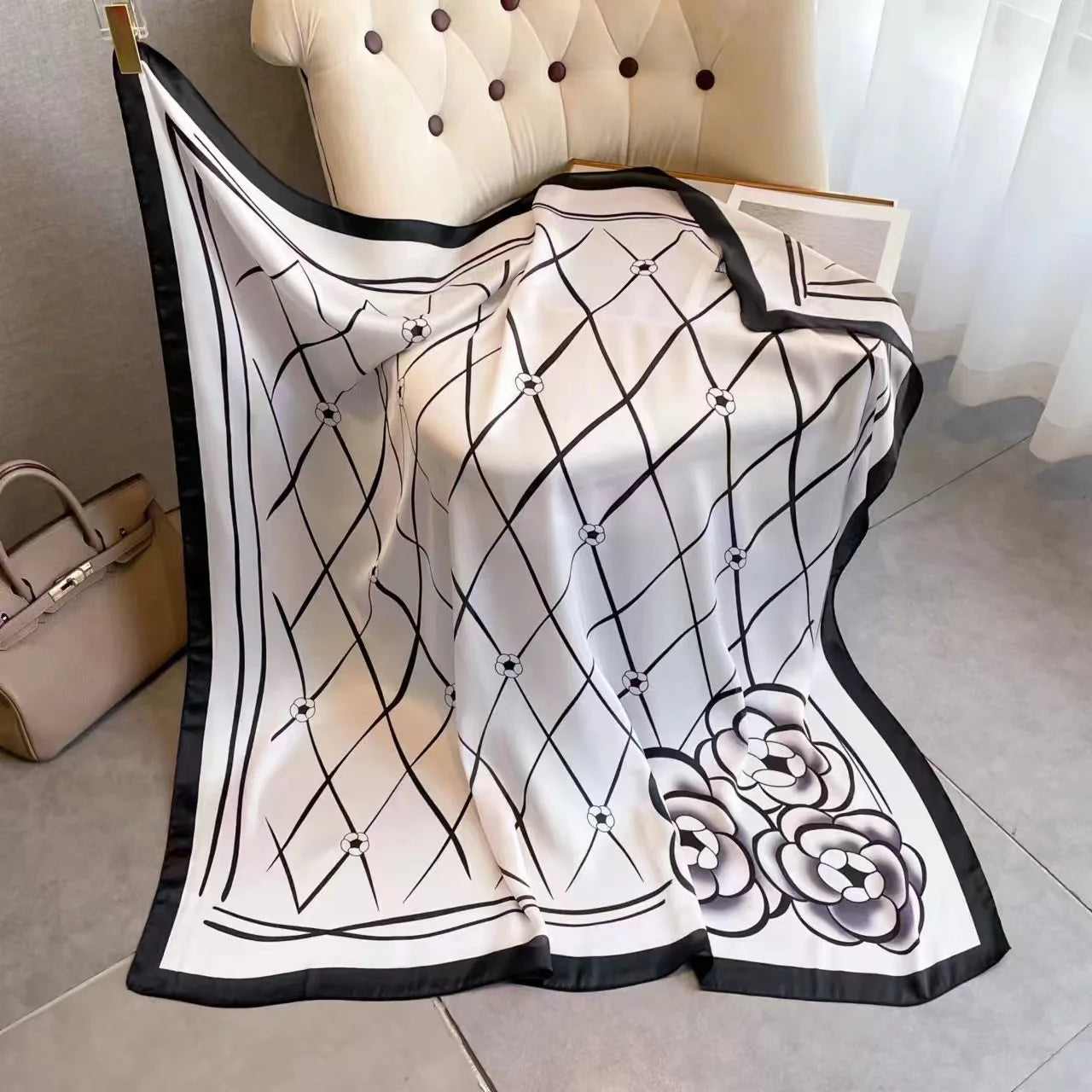 HYKMAIYW Luxury Horse Print Square Scarf Imitation Silk